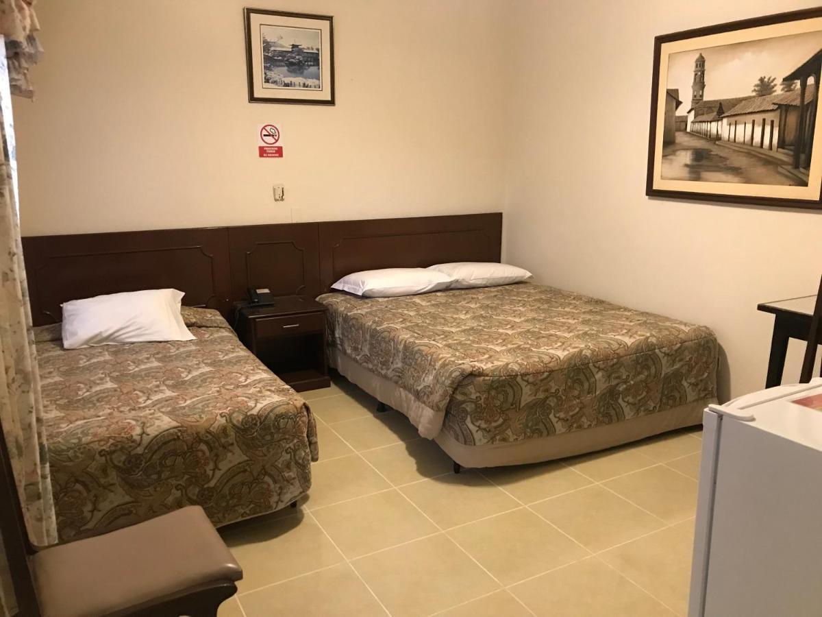 Hotel Bolivia サンタ・クルス・デ・ラ・シエラ エクステリア 写真